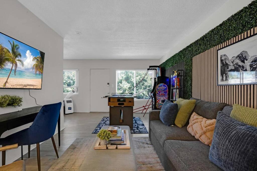 6Th Haven, Arcade, King Bed, Games, 1 Mile To Beaches Long Beach Buitenkant foto